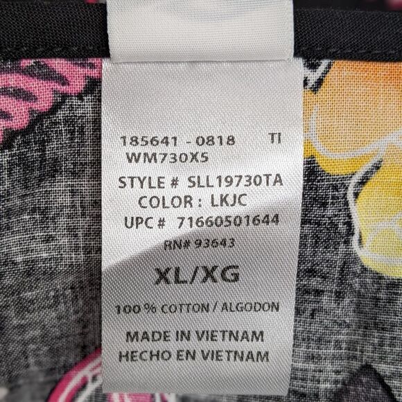 NWT Disney's Lion King "Just Can't Wait" Women's Printed V-Neck Scrub Top - Picture 10 of 12